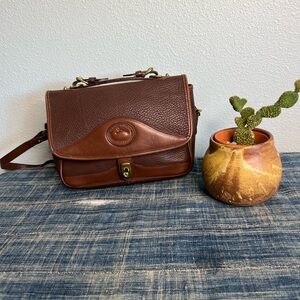✨ Vintage Dooney & Bourke All-Weather Leather Satchel ✨